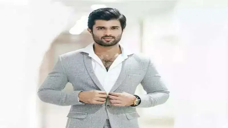 Vijay Deverakonda: I texted Sara Ali Khan after watching ‘KWK 7’