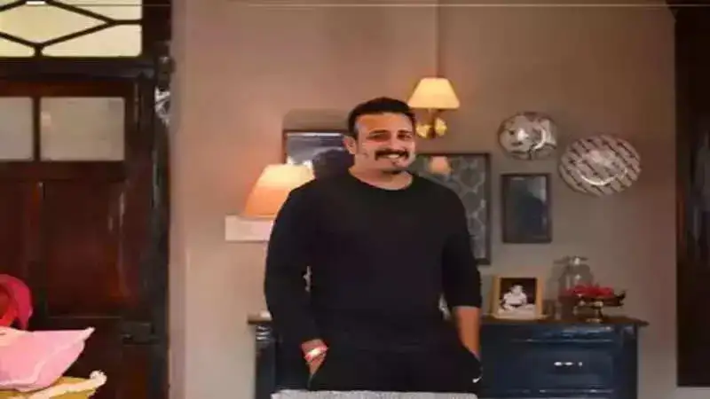 Tejas Deoskar begins shooting for his Emraan Hashmi’s starrer action flick in Srinagar