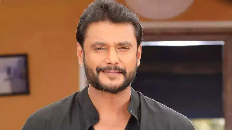 Slipper thrown at Kannada actor Darshan over sexist remark, Shivarajkumar reacts