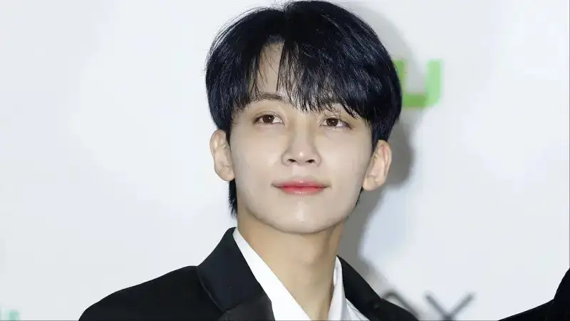 Korean band SEVENTEEN Jeonghan's military enlistment date confirmed; deets inside