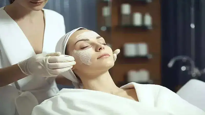 Beauty treatments that can build confidence among working employees