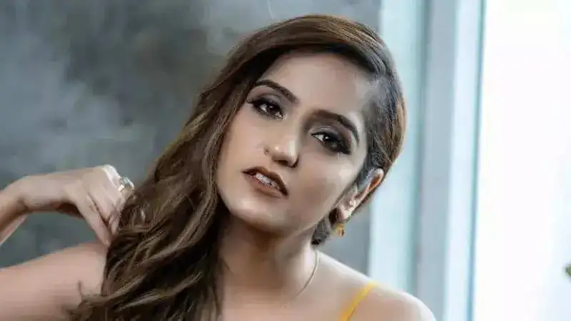 Birthday Special: Asees Kaur's top 6 songs that you must check out!