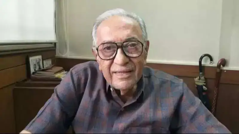 Veteran radio host Ameen Sayani passes away at 91