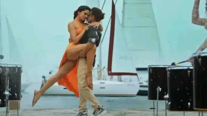 ‘Pathaan’ song ‘Besharam Rang’ copied from French musician Jain’s ‘Makeba’? Netizens slam makers