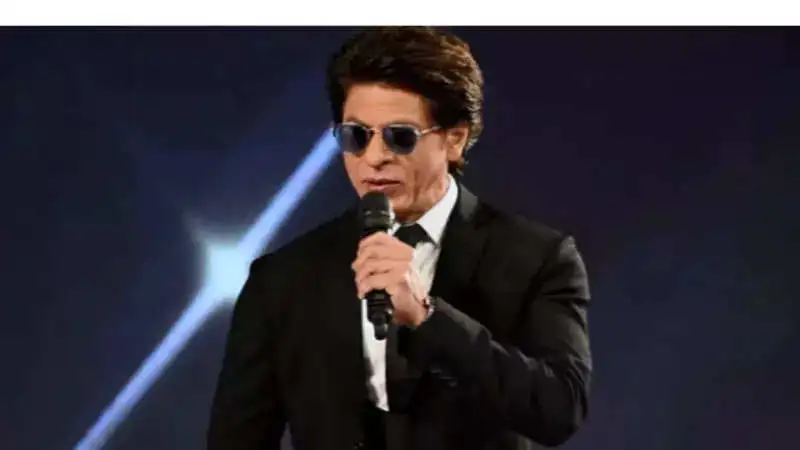 Shah Rukh Khan jokes about giving advice to the youth, says, ‘none of them want to hear advices’