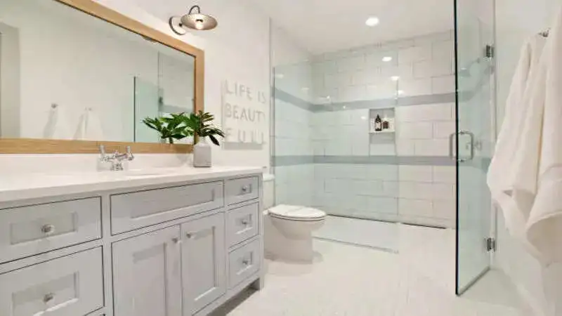 Give a thought to these mistakes you are making in the bathroom!