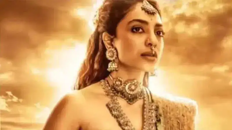 Rumoured boyfriend Naga Chaitanya reacts to Sobhita Dhulipala's regal avatar from 'Ponniyin Selvan'