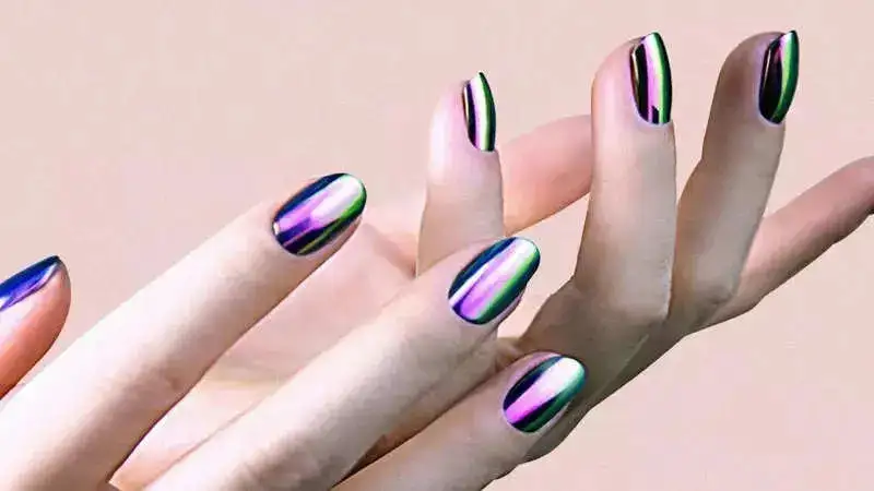 Achieving chromatic nails made simple: Step-by-step