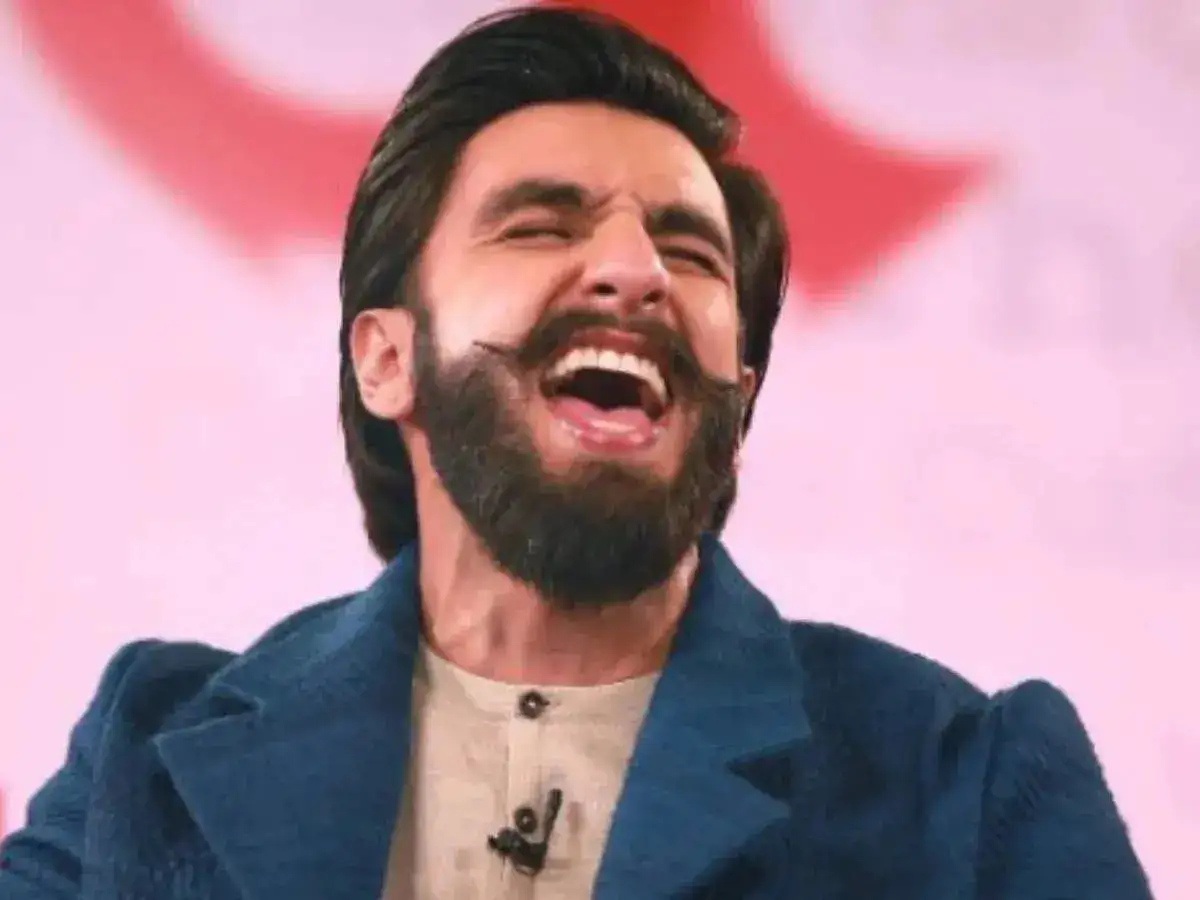 ranveer singh laughing pic.