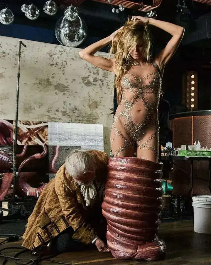 Supermodel Heidi Klum's 'Worm' costume