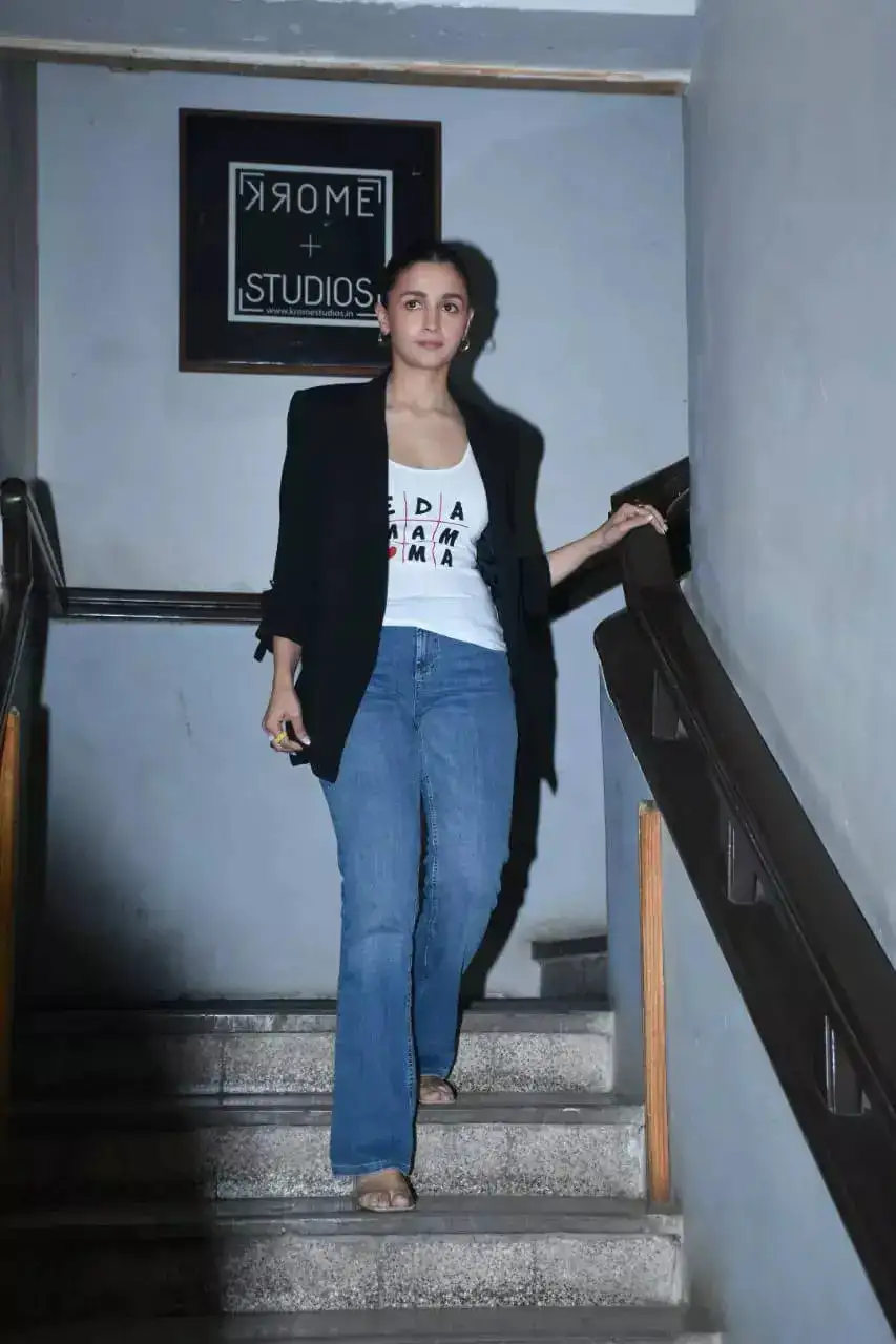 Alia (in mumbai)