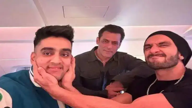 Salman Khan, Ranveer Singh click a goofy pic together as they jet off to Dubai