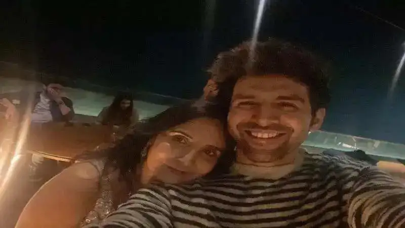 Kartik Aaryan’s sweetest birthday wish for his mom!