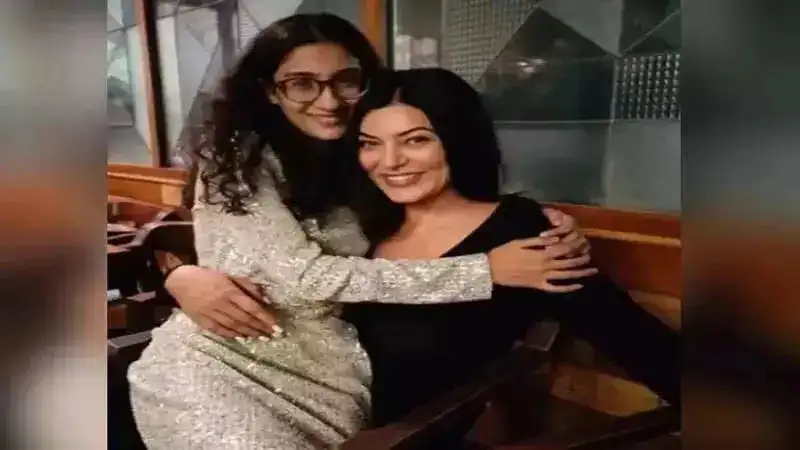 Sushmita Sen celebrates daughter’s b’day with exes Rohman Shawl, Ritik Bhasin; Renee shares pics!