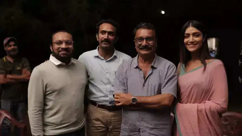 Live: Mamta Mohandas, Soubin Shahir and Priya Prakash Varrier wrap film's shoot