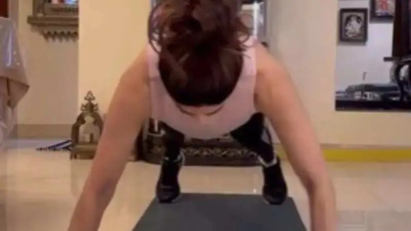 Shamita Shetty did ‘plank position drill’ to challenge core, arms and chest. Watch