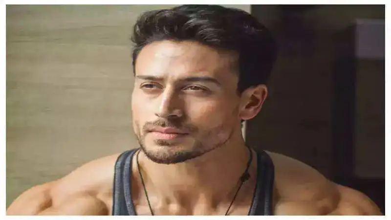 Tiger Shroff joins hands with Karan Johar's talent management agency DCA