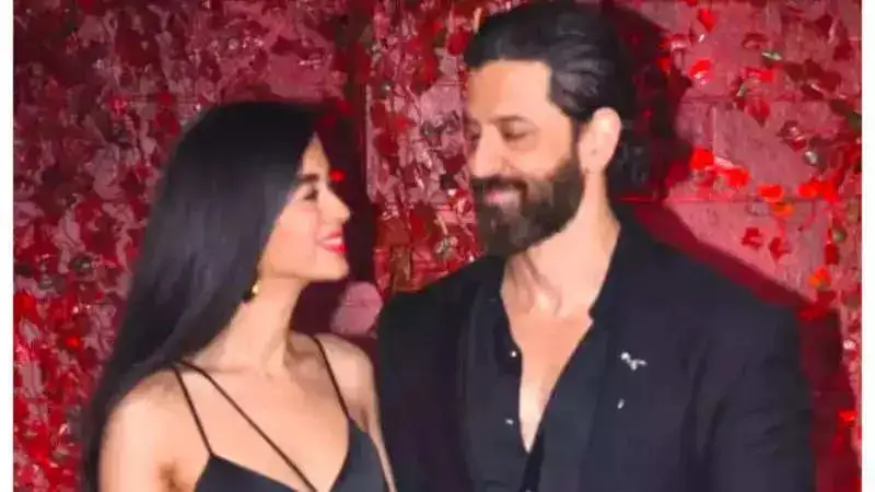 Girlfriend Saba and cousin Pashmina have a funny banter on Hrithik's latest Instagram post