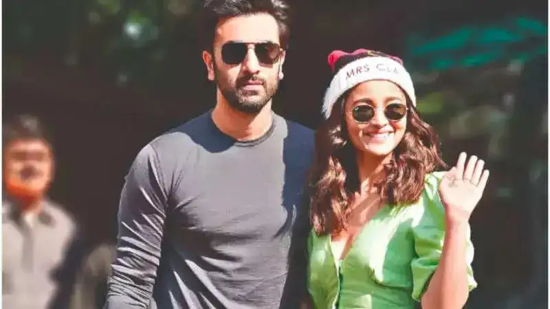 Ranbir Kapoor’s joke on Alia’s baby bump leave fans disgusted!