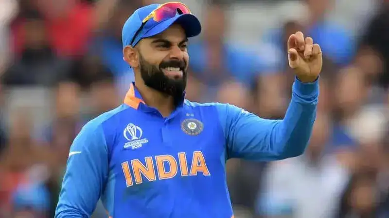 Virat Kohli’s hilarious reaction to receiving a meal goes viral!