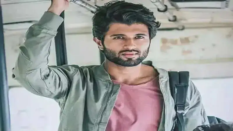 Vijay Deverakonda’s hilarious reply about social media trolls will leave you in splits!