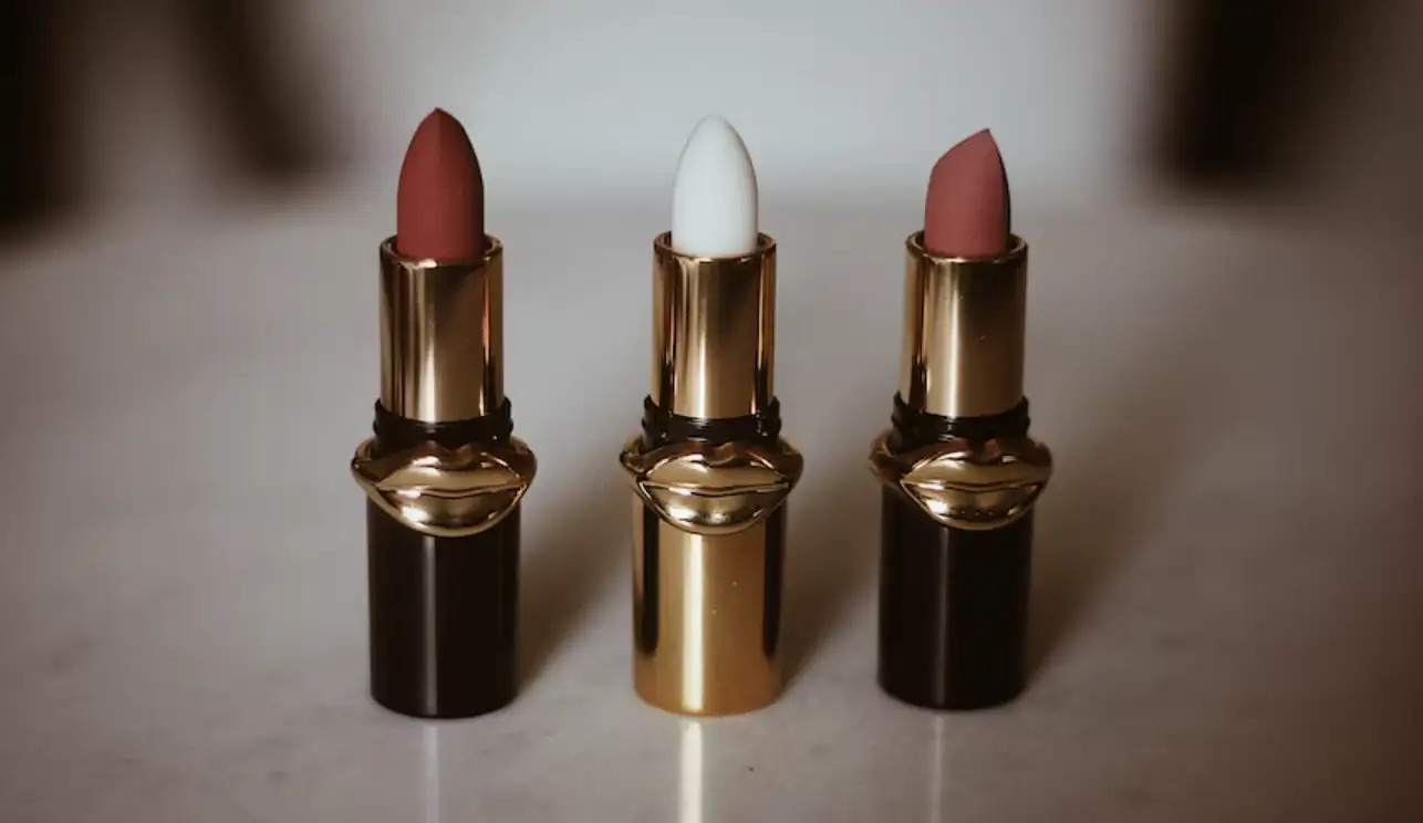 Nude lipsticks