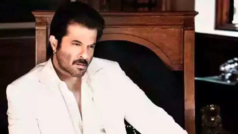 Anil Kapoor gets nostalgic with his achievements in cinema, posts throwback pictures!