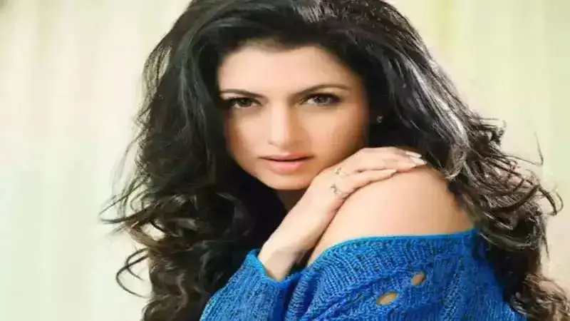 Actress Bhagyashree’s husband, Himalaya Dasani underwent a shoulder surgery