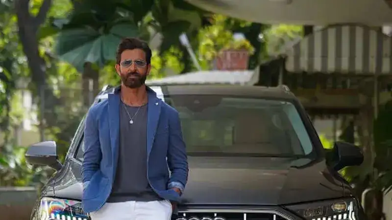 Hrithik Roshan will train with air base officers to prepare for 'Fighter'