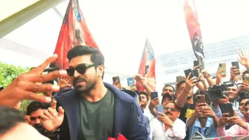 'RRR' actor Ram Charan gets a roaring welcome at Delhi airport after Oscars win