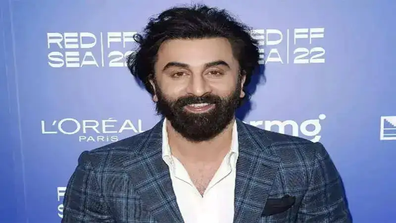 Ranbir Kapoor talks about ‘Brahmastra’ scenes that reminded him of Rishi Kapoor’s treatment days