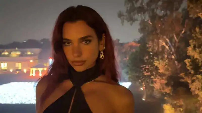 Dua Lipa brings in New Year in Jaipur along with her family. See pics