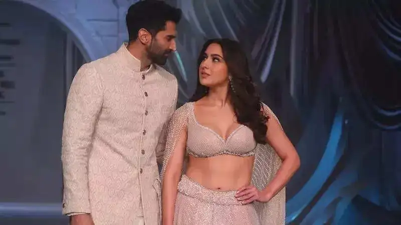 Aditya Roy Kapur and Sara Ali Khan's electrifying ramp chemistry