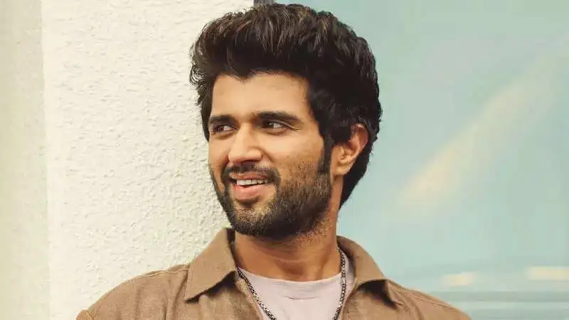 Vijay Devarakonda recovers from back injury, says 'the beast is dying to come out'