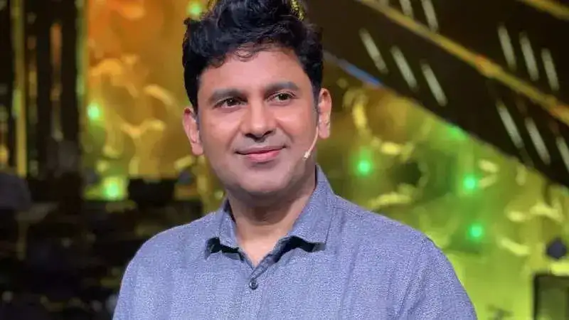 'Adipurush's dialogue writer Manoj Muntashir issues apology amidst controversy