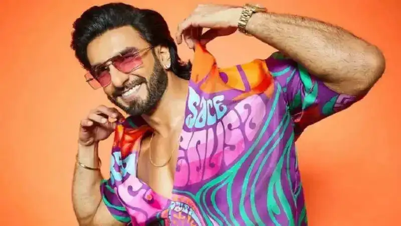 Ranveer Singh and Atlee groove to 'Lungi Dance ' at director Shankar's daughter Aishwarya's wedding. Watch