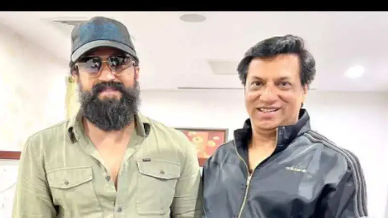 Madhur Bhandarkar shares a picture with ‘KGF’ star Yash and fans want them to do a film together