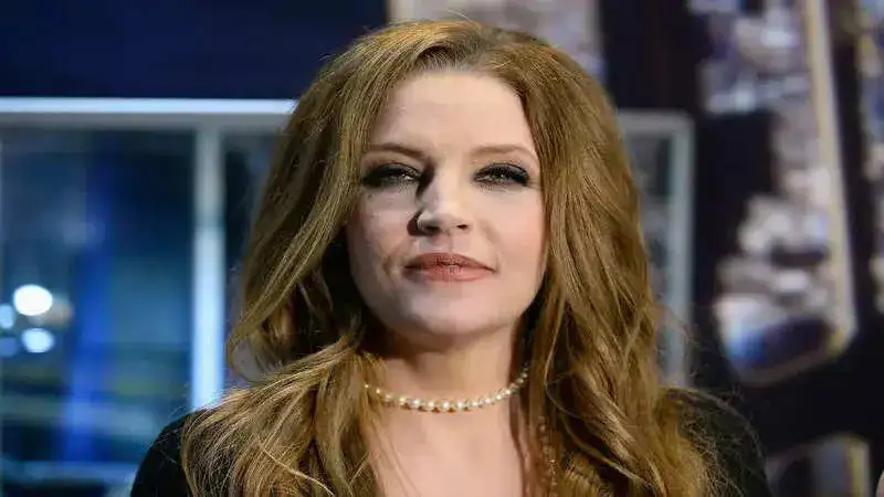 Lisa Marie Presley, a singer and Elvis's daughter, passes away at age 54