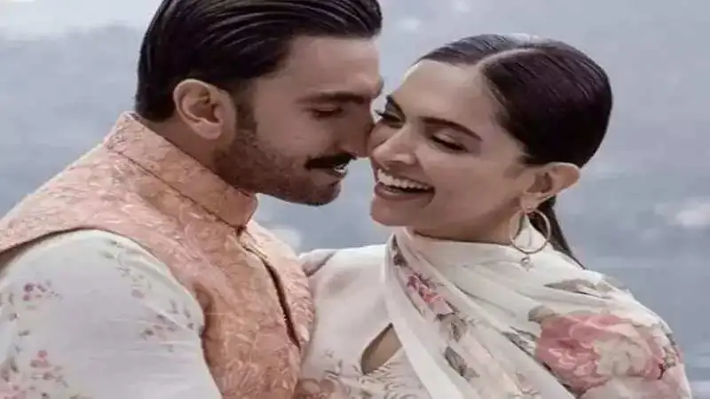 Deepika Padukone’s adorable reaction to Ranveer Singh’s performance will melt your heart!