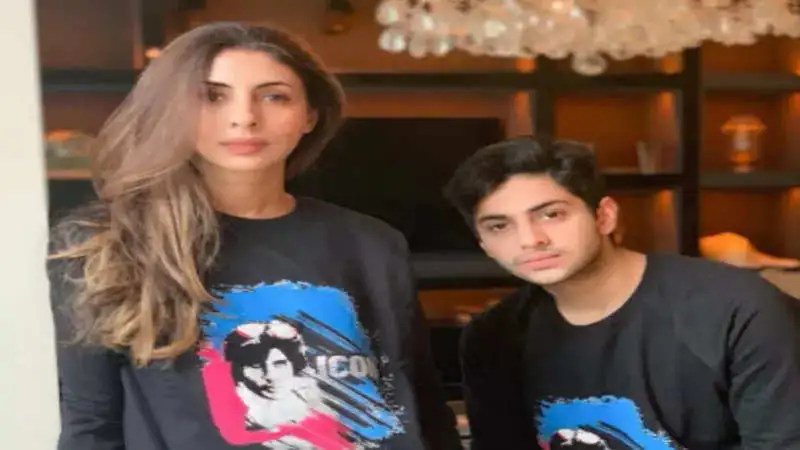 Shweta Bachchan wishes son Agastya Nanda on his birthday by sharing his childhood picture