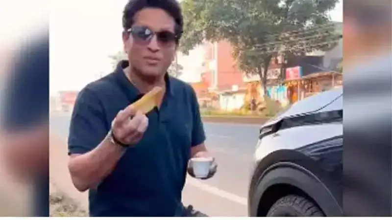 Sachin Tendulkar enjoys chai and rusk toast at a roadside stall on a road trip