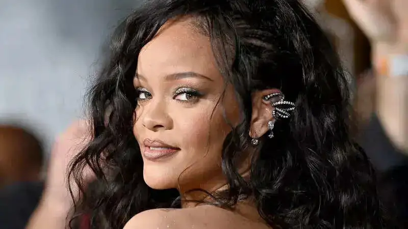 Rihanna reveals how she came to perform ‘Umbrella’, her worldwide hit single