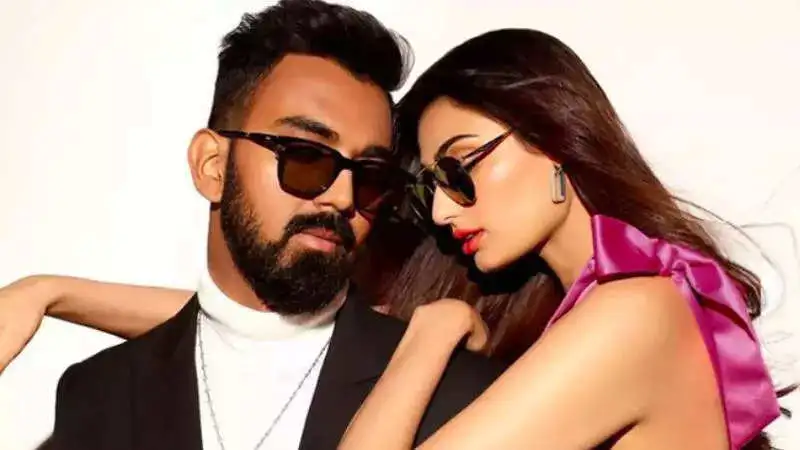 Athiya Shetty shows love to KL Rahul's half century on social media