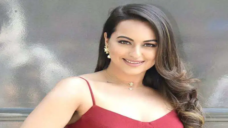 Sonakshi Sinha says working with Sanjay Leela Bhansali was “worth the wait”