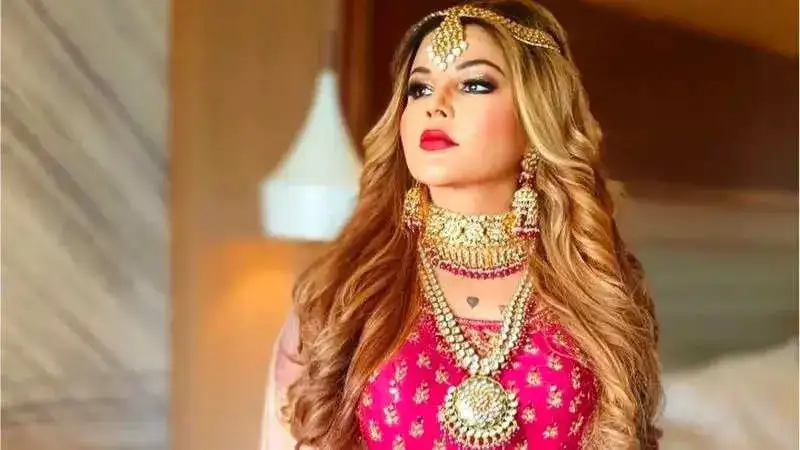 FIR filed against Rakhi Sawant and her advocate