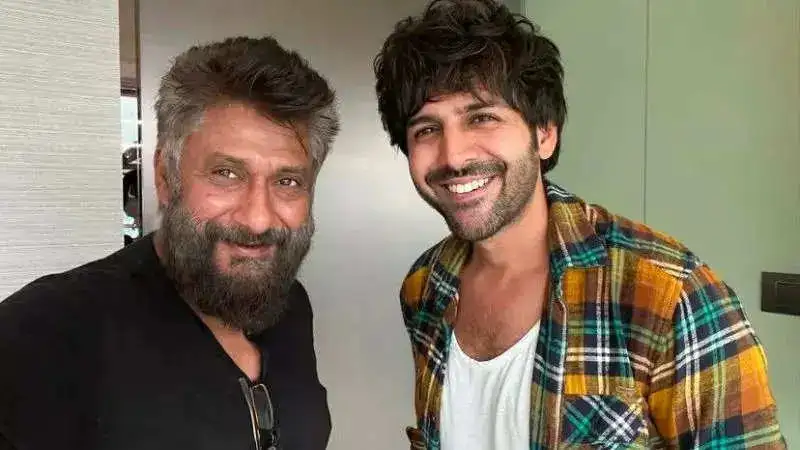 Vivek Agnihotri and Kartik Aaryan pose for photo, fans speculate on future collaboration