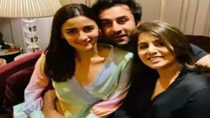 Overwhelmed grandmom Neetu Kapoor says, 'Baby and Alia are ekdum first-class'; Watch here!