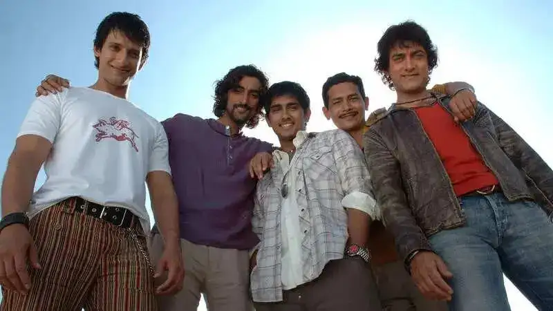 Rakeysh Omprakash Mehra squashes rumours of 'Rang De Basanti' sequel