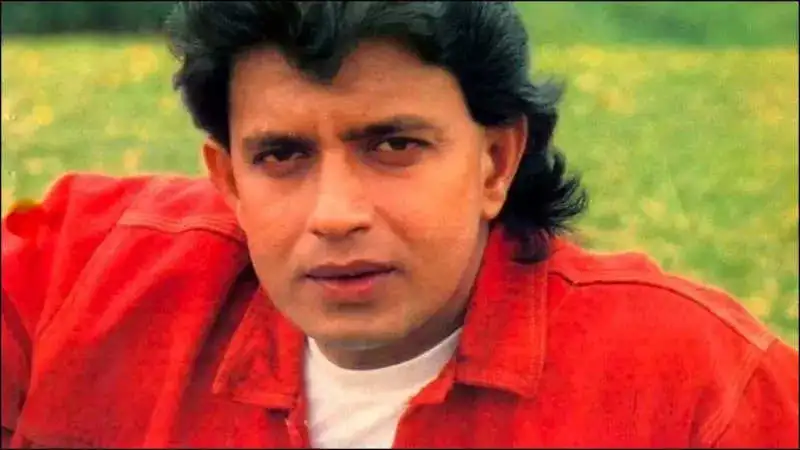 Happy Birthday Mithun Chakraborty, here are some of his iconic dance numbers!