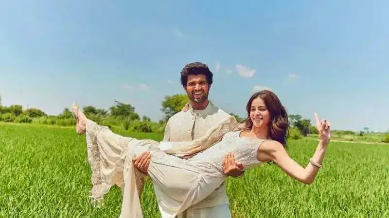 Ananya Panday expresses gratitude to Vijay Deverakonda